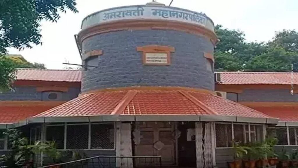 अखेर ठरलेच…दुकानांवर मराठी पाट्या नसतील तर…