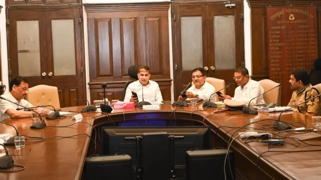 बीएमसी आयुक्तांनी एमएमआरमधील वायू प्रदूषणावर उच्चस्तरीय बैठक घेतली, कठोर उपाय सुचवले