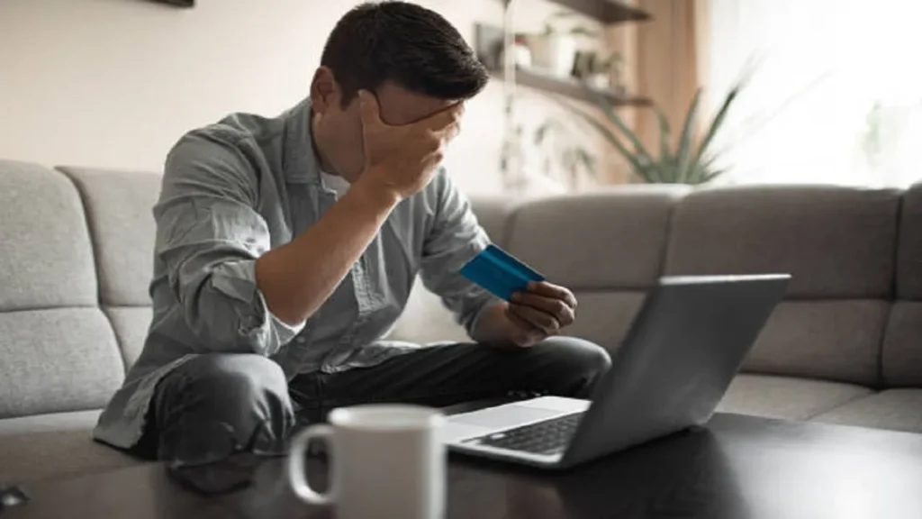 सायबर चोरट्यांकडून पुण्यातील तिघांची फसवणूक; तब्बल 80 लाखांना घातला गंडा