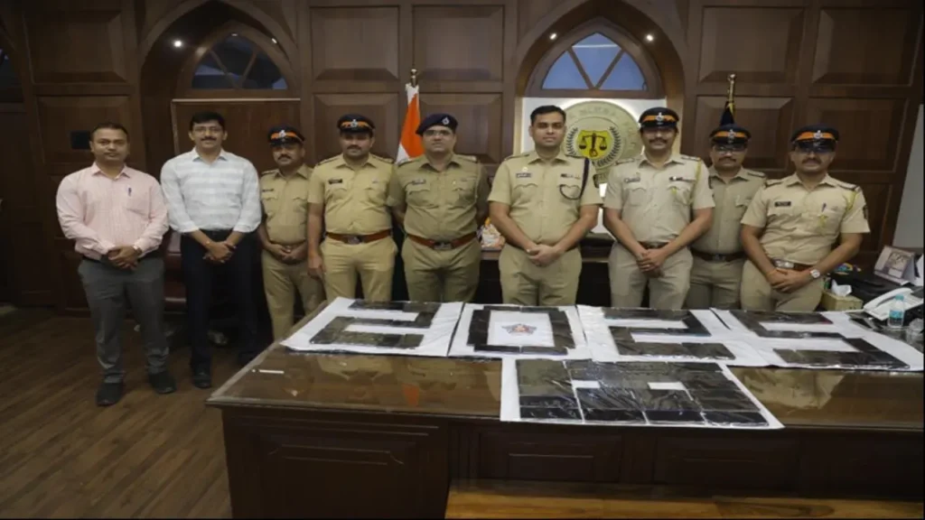 दक्षिण मुंबईतील पोलिसांनी 85 हरवलेले, चोरीला गेलेले फोन परत मिळवले आहेत