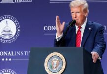 ट्रम्प यांनी आयकर रद्द करण्याचा प्रयत्न केला: परदेशी राष्ट्रांवर कर द्या, आमच्या लोकांना समृद्ध करा