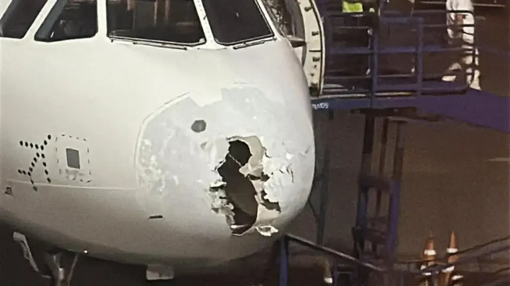 दिल्ली-श्रीनगर विमानात गोंधळ, पाकिस्तानने इंडिगोच्या पायलटची हवाई हद्दीत प्रवेश करण्याची विनंती नाकारली: सूत्र