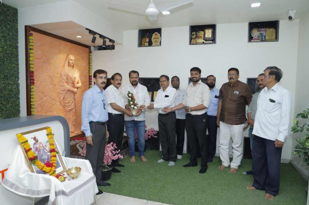 युवकांना ऊद्योगासाठी आर्थिक सहाय्य करण्याची जिजाऊ बँकेची योजना ऊत्कृष्ठ : राजेश वानखडे आमदार